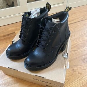 Dr. Martens Averil Boot